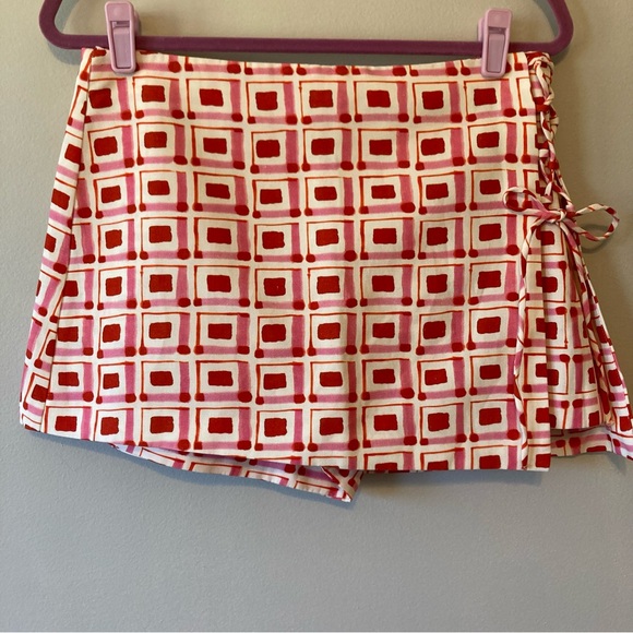 NEW ZARA Women's Pink Red Geometric Skort Tie Closure Size M - Picture 5 of 10